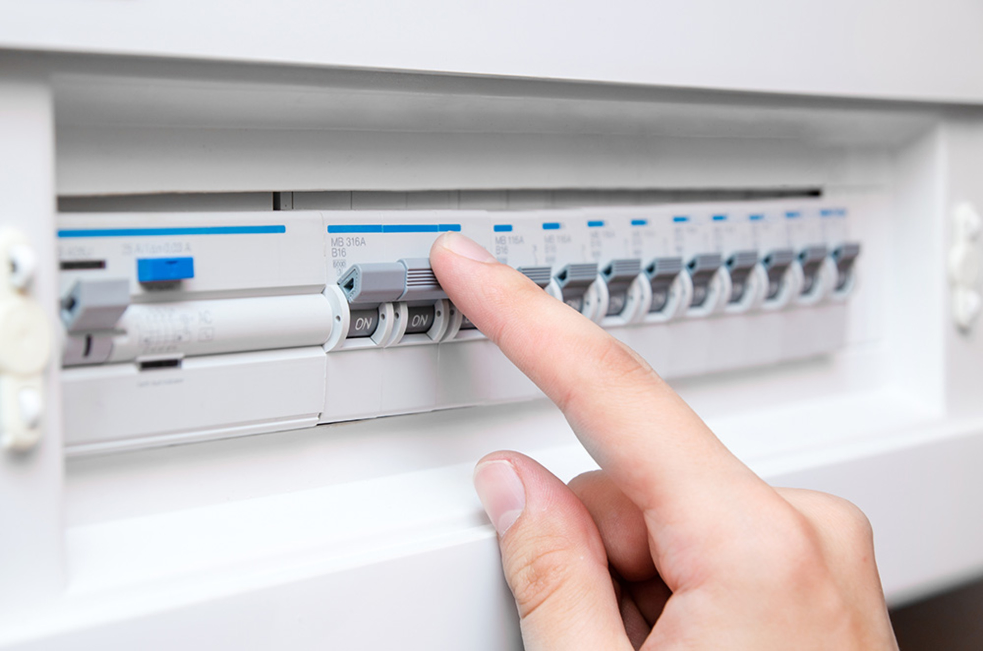 Schalt­schrank­bau bei Skolny Elektrotechnik in Lappersdorf