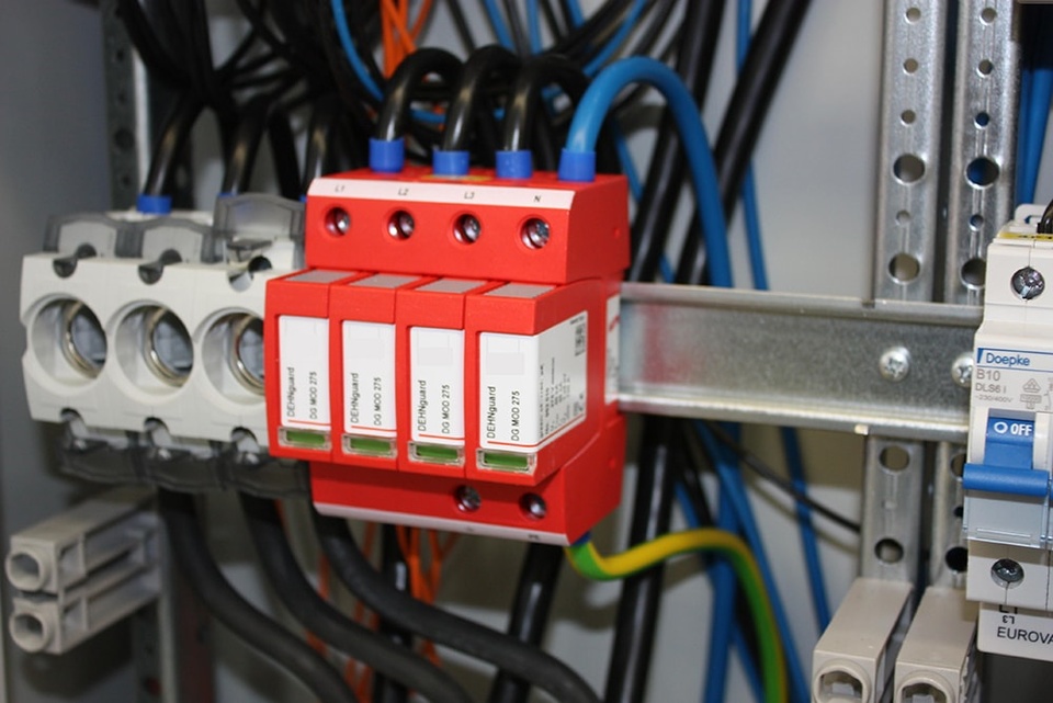U berspannungsschutz bei Skolny Elektrotechnik in Lappersdorf